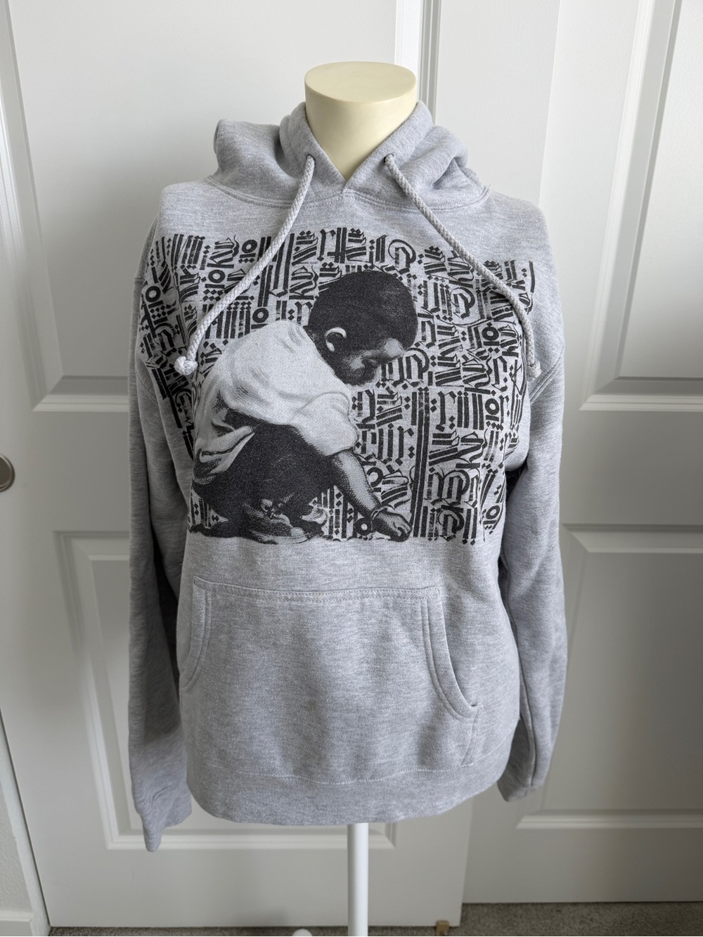 Retna x El Mac ‘Young Scribe’ Graffiti Art Hoodie Large
